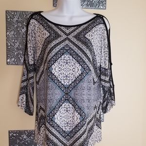 Rose + Olive Very Soft Split Sleeve Top M